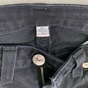 True Religion Women’s Straight Leg Jean Size 28